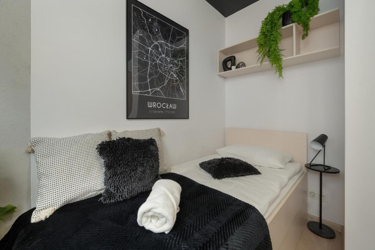 Trendy Studios With Home Office Near Wroclaw Main Station By Noclegi Renters Exteriér fotografie