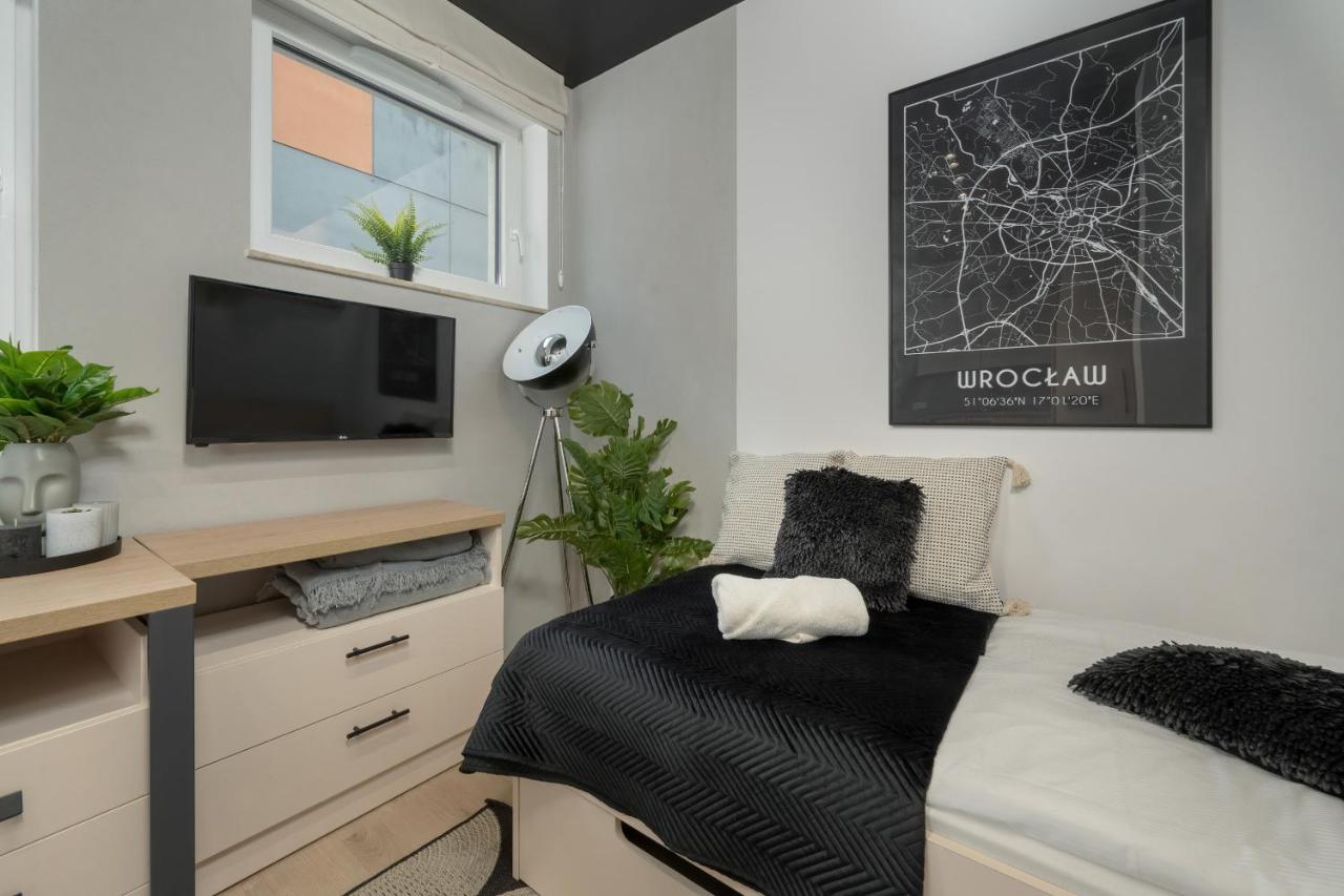 Trendy Studios With Home Office Near Wroclaw Main Station By Noclegi Renters Exteriér fotografie