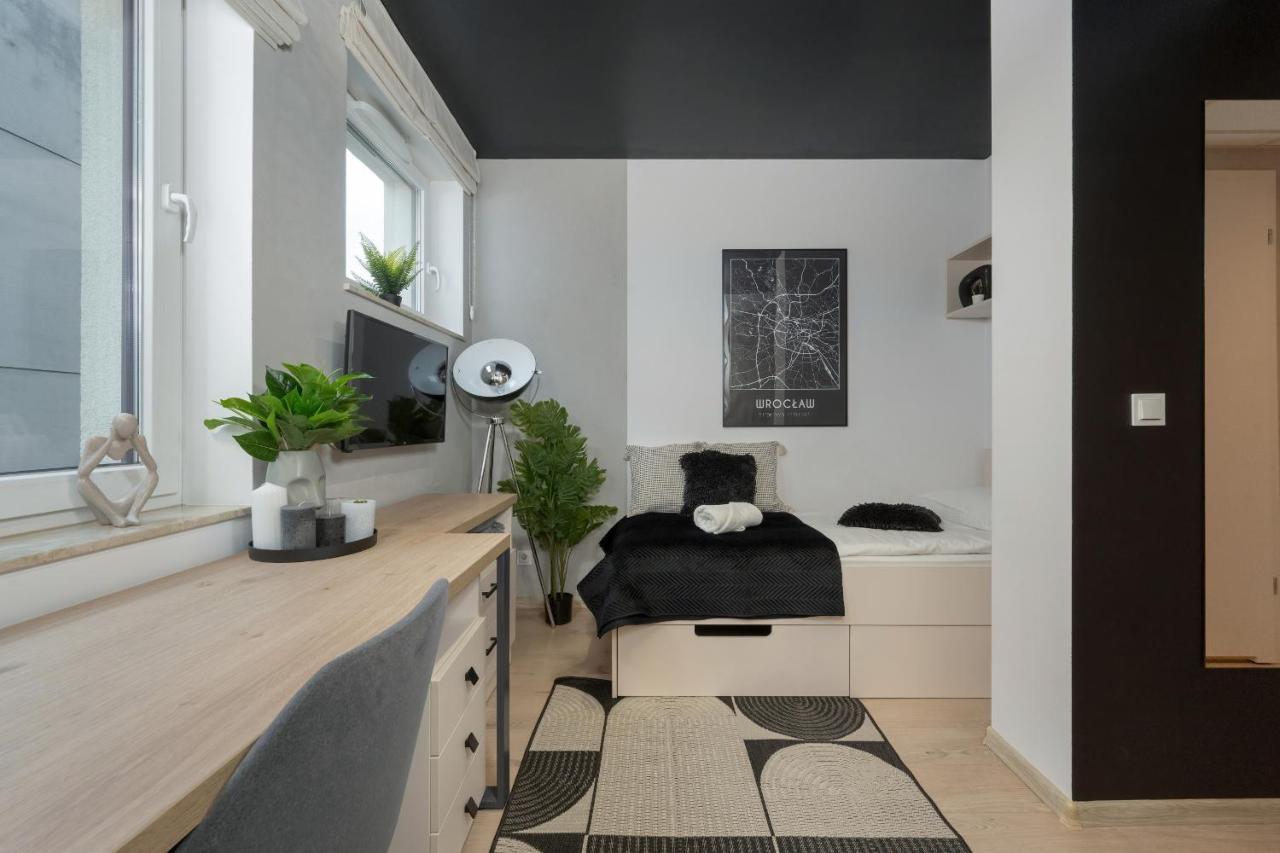 Trendy Studios With Home Office Near Wroclaw Main Station By Noclegi Renters Exteriér fotografie