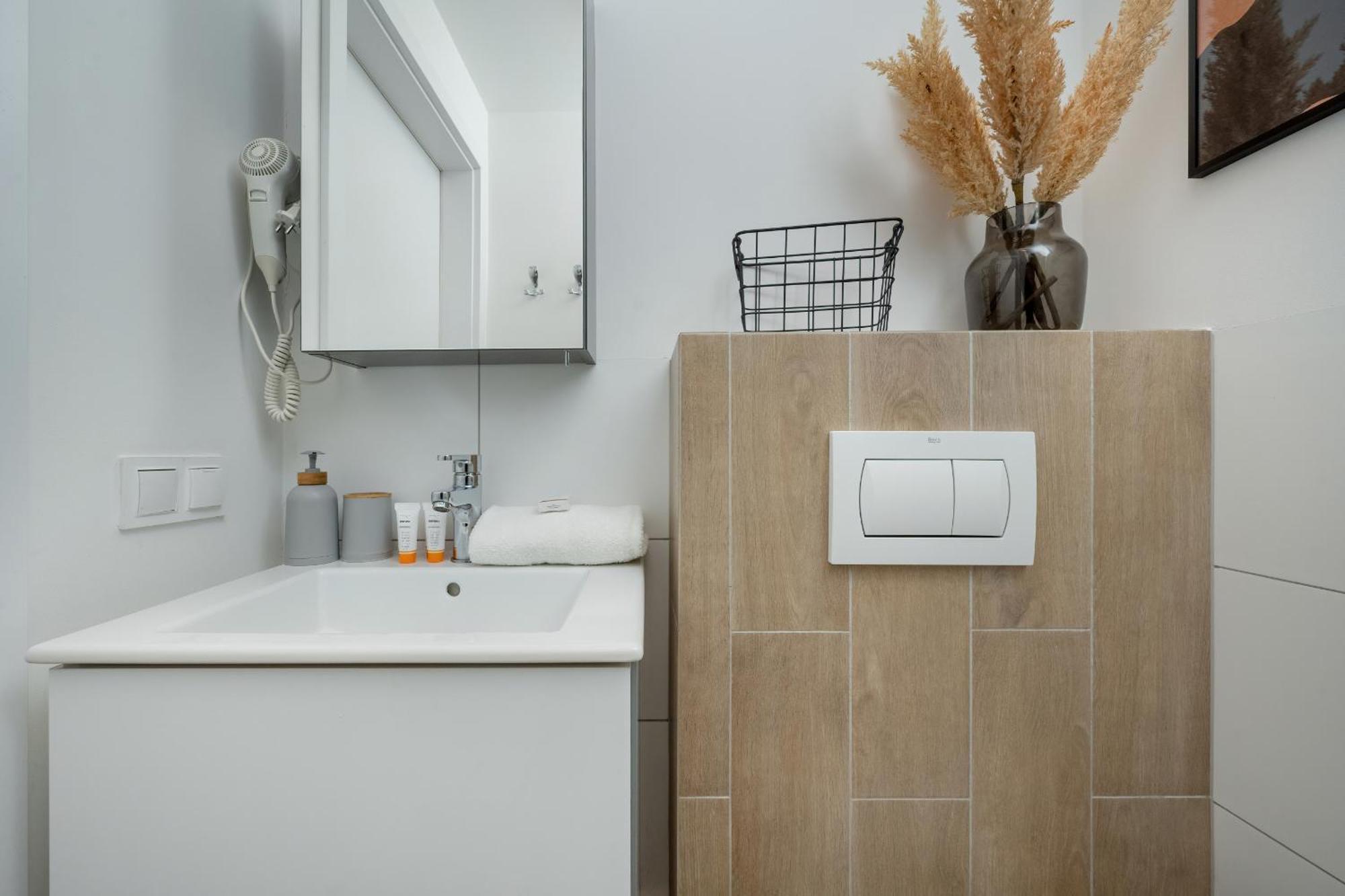 Trendy Studios With Home Office Near Wroclaw Main Station By Noclegi Renters Exteriér fotografie